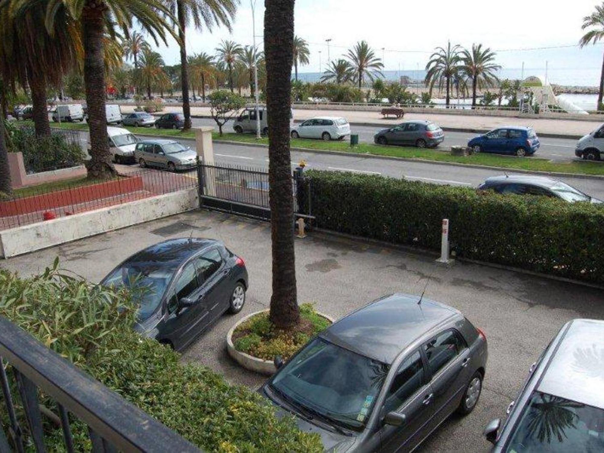 Studio Moderne Avec Terrasse Proche Plages Et Centre, Wifi Gratuit - Fr-1-196-216 Menton Eksteriør bilde